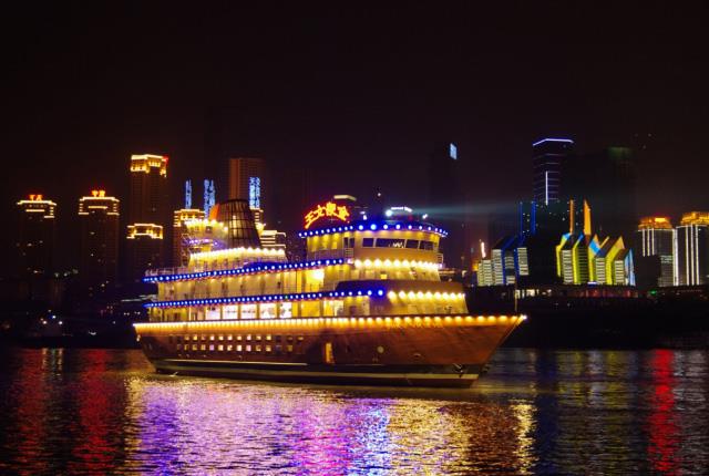 Appearance of the cruise ship Appearance of the cruise ship