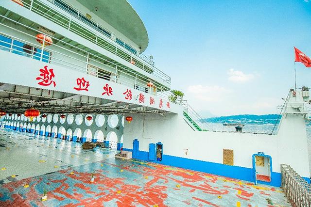 New High Lake Garage 6